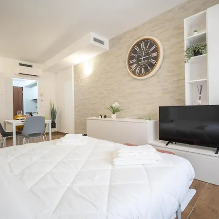 La Rondine - Monolocale Zona Centro 아파트 *