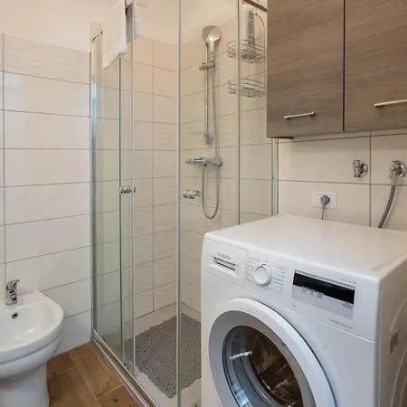 アパート La Rondine - Monolocale Zona Centro *