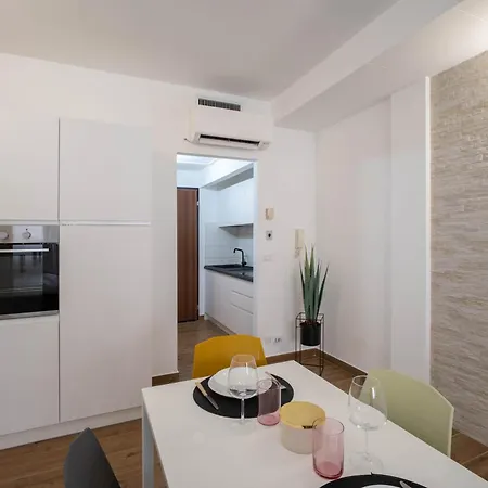 아파트 La Rondine - Monolocale Zona Centro *